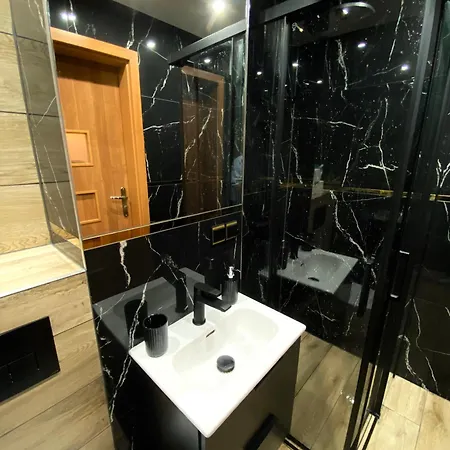 Mieszkanie Na Doby Centrum Miasta Blisko Plaza Apartment *